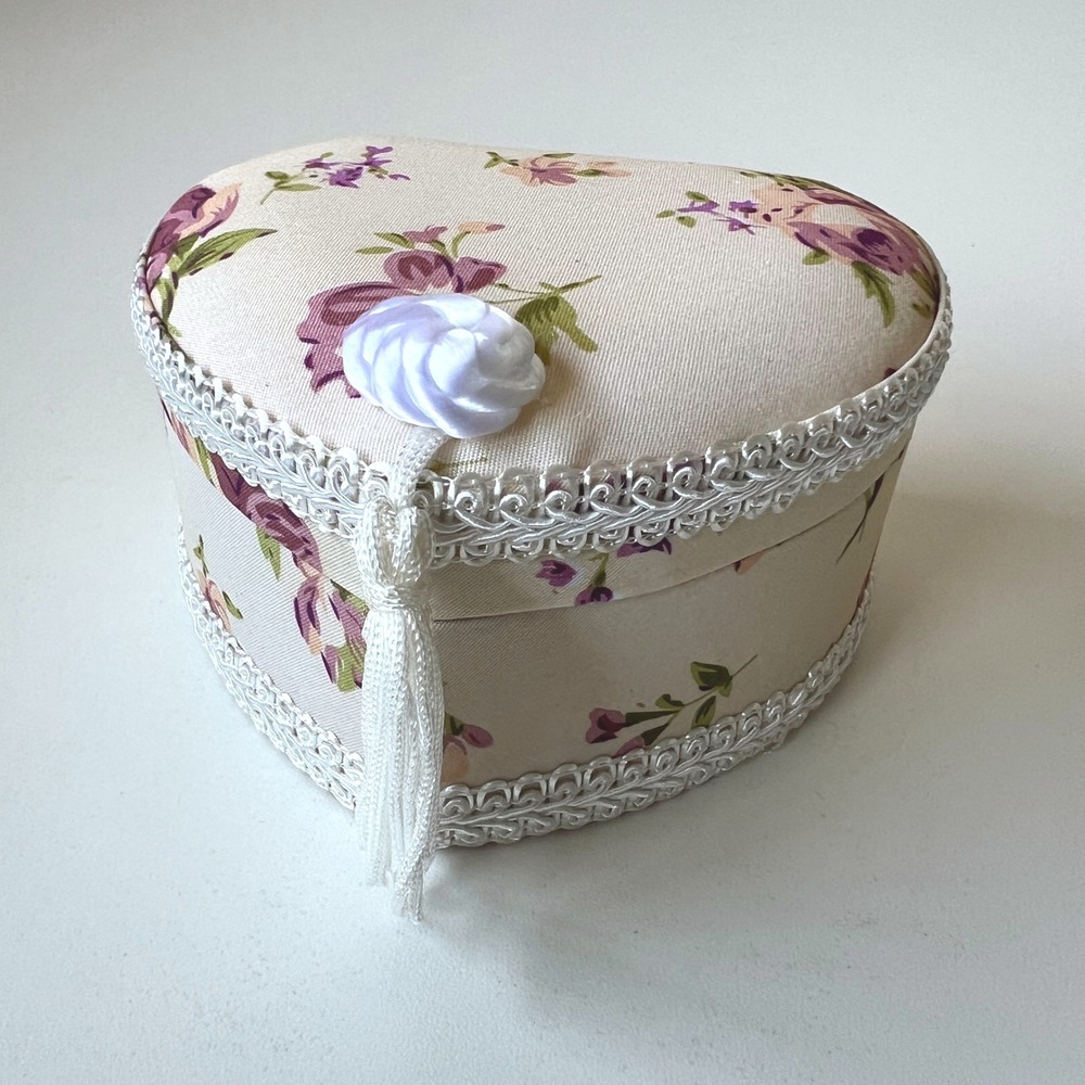 Vintage Floral Heart Shaped Trinket Box Jewelry Box Vanity Decor